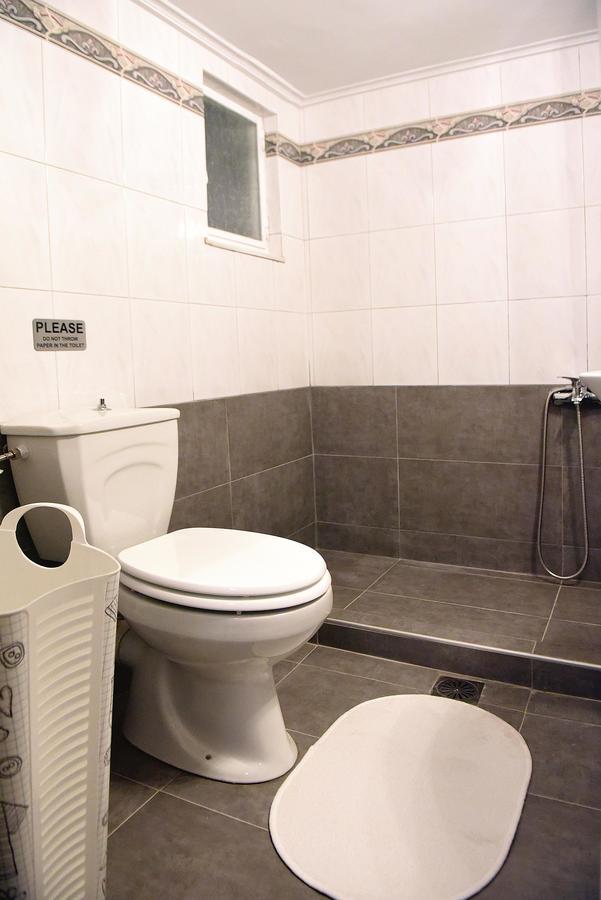 Pnyka Apartment 1 Athene Buitenkant foto
